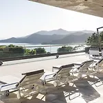D Maris Bay