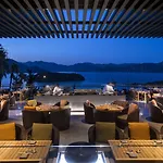 אתר נופש D Maris Bay 5*
